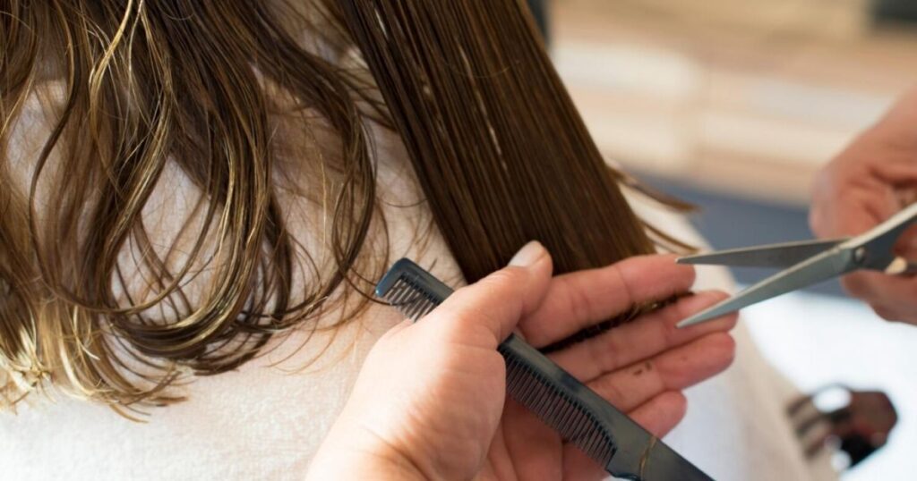 how to cut women's hair layers?