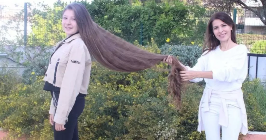 Which Lady Has Longest Hair in The World